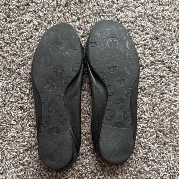 Tory Burch Black Flats with Gold Logo - Picture 5 of 6